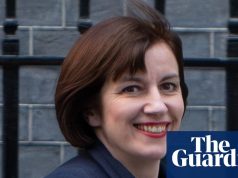 फिलिप्सन ने लिंग पहचान नियमों पर ईएचआरसी से ‘कम सार्वजनिक बहस’ का आह्वान किया | समानता और मानवाधिकार आयोग (ईएचआरसी)