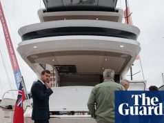 ‘यह क्रूर है, वे बहुत हमला महसूस करते हैं’: बजट अनिश्चितता ने साउथेम्प्टन बोट शो को प्रभावित किया | लक्जरी सामान क्षेत्र