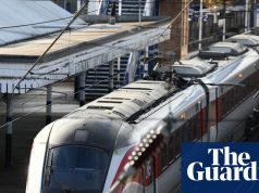 कैंब्रिजशायर ट्रेन में सामूहिक चाकूबाजी के बाद दो लोग पुलिस हिरासत में | यूके समाचार