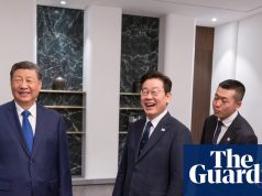 शी जिनपिंग ने दक्षिण कोरियाई राष्ट्रपति को दिए गए फोन से जासूसी करने का मजाक उड़ाया | झी जिनपिंग