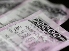 पॉवरबॉल जैकपॉट $467 मिलियन तक पहुंच गया—यहां बताया गया है कि विजेता अपने घर क्या ले जा सकता है