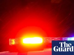 ड्राइवर ने खुद को टिकटॉक पर लाइवस्ट्रीम किया क्योंकि वह स्पष्ट रूप से शिकागो में एक व्यक्ति को मारती है | शिकागो