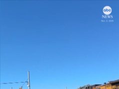 देखें: टेक्सास में पटरी पर फंसे सेमी-ट्रेलर से टकराई ट्रेन