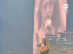 देखें: टेट मैकरे को उल्टे माइक पर गाते हुए पकड़ा गया