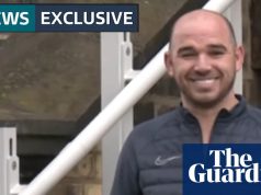 गलती से रिहा हुआ कैदी बिली स्मिथ खुद को जेल में डाल लेता है | जेल और परिवीक्षा