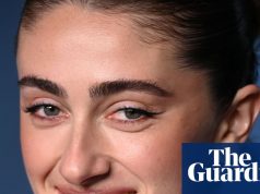 ‘यह लड़कियों और समलैंगिकों के लिए है!’ जेन ज़ेड जीवन के विचित्र ग्लैमर के बारे में अपनी प्रफुल्लित करने वाली कॉमेडी पर राचेल सेनोट | टेलीविजन