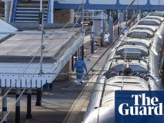 कैंब्रिजशायर में ट्रेन में सामूहिक चाकूबाजी के बाद व्यक्ति पर आरोप | यूके समाचार