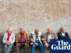 इटली में शतायु लोगों की संख्या बढ़ती जा रही है और अन्य 2,000 इस मील के पत्थर तक पहुँच रहे हैं | इटली