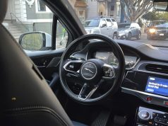 वेमो के चालक रहित वाहन 3 और अमेरिकी शहरों में आ रहे हैं