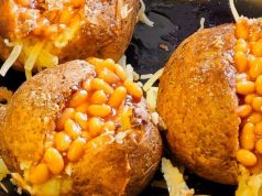 1 सामग्री से जैकेट आलू फूले हुए और कुरकुरे बनेंगे