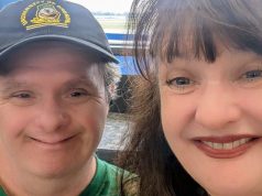 डाउन सिंड्रोम से पीड़ित मेरा भाई हाल ही में मेरा घर का साथी बन गया