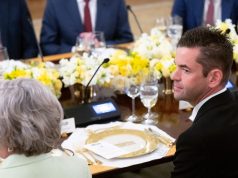 ट्रम्प ने शीर्ष नासा भूमिका के लिए एलोन मस्क के सहयोगी जेरेड इसाकमैन को फिर से नामित किया