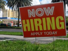 कोई नौकरी रिपोर्ट नहीं: निजी डेटा विश्लेषण से नियुक्ति, छँटनी के बारे में क्या पता चलता है