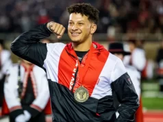 पैट्रिक महोम्स ने टेक्सास टेक को कितना दान दिया है? फुटबॉल टीम के उत्थान पर एनएफएल स्टार के प्रभाव को समझाते हुए