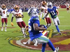 टोरी हॉर्टन कौन है? सीहॉक्स के नौसिखिया WR के बारे में जानने के लिए कॉलेज, ड्राफ्ट पिक और बहुत कुछ, जिन्होंने कमांडर्स के विरुद्ध दो बार स्कोर किया