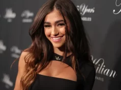 ‘अविस्मरणीय’ ‘SI’ स्विम मॉडल ने माइक्रो बिकिनी में दिखाए वॉशबोर्ड एब्स