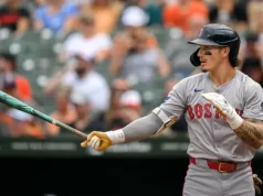 संभावित रेड सॉक्स व्यापार में बोस्टन ने जेरेन ड्यूरन को $5.25 मिलियन में 32 एचआर हिटर, शीर्ष अभियोजक के साथ सौदा किया