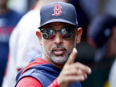 रेड सॉक्स ने 120 मिलियन डॉलर के मुफ़्त एजेंट के लिए यांकीज़, टाइगर्स, फ़िलीज़ को हराने का समर्थन किया