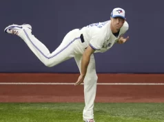 वर्ल्ड सीरीज़ के गेम 7 में ब्लू जेज़ व्हाइट-पैनल हैट क्यों पहन रहे हैं