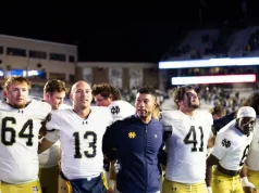 सीएफपी अध्यक्ष मैक रोड्स ने पहले सीएफपी रैंकिंग शो के बाद नोट्रे डेम की नंबर 10 रैंकिंग का बचाव किया, आयरिश बैकफील्ड को देश में सर्वश्रेष्ठ बताया