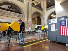 सर्वेक्षण से पता चलता है कि कैलिफ़ोर्निया के अधिकांश संभावित मतदाताओं का कहना है कि वे प्रस्ताव 50 का समर्थन करते हैं