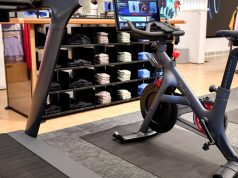 पेलोटन ने दोषपूर्ण सीट पोस्ट के कारण 833,000 से अधिक व्यायाम बाइकें वापस मंगाईं