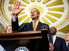 सीनेटरों की बातचीत जारी रहने के कारण शटडाउन समाप्त करने के लिए संभावित समझौते की रूपरेखा उभर कर सामने आई है