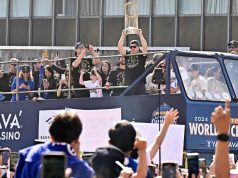 डोजर्स विश्व सीरीज जीत का जश्न मनाते हैं