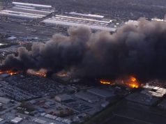 वीडियो में केंटुकी के लुइसविले में यूपीएस विमान दुर्घटना से भीषण आग दिखाई दे रही है