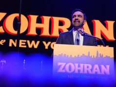 एग्ज़िट पोल के अनुसार अर्थव्यवस्था कैसे लाल से नीले मुद्दे में बदल गई